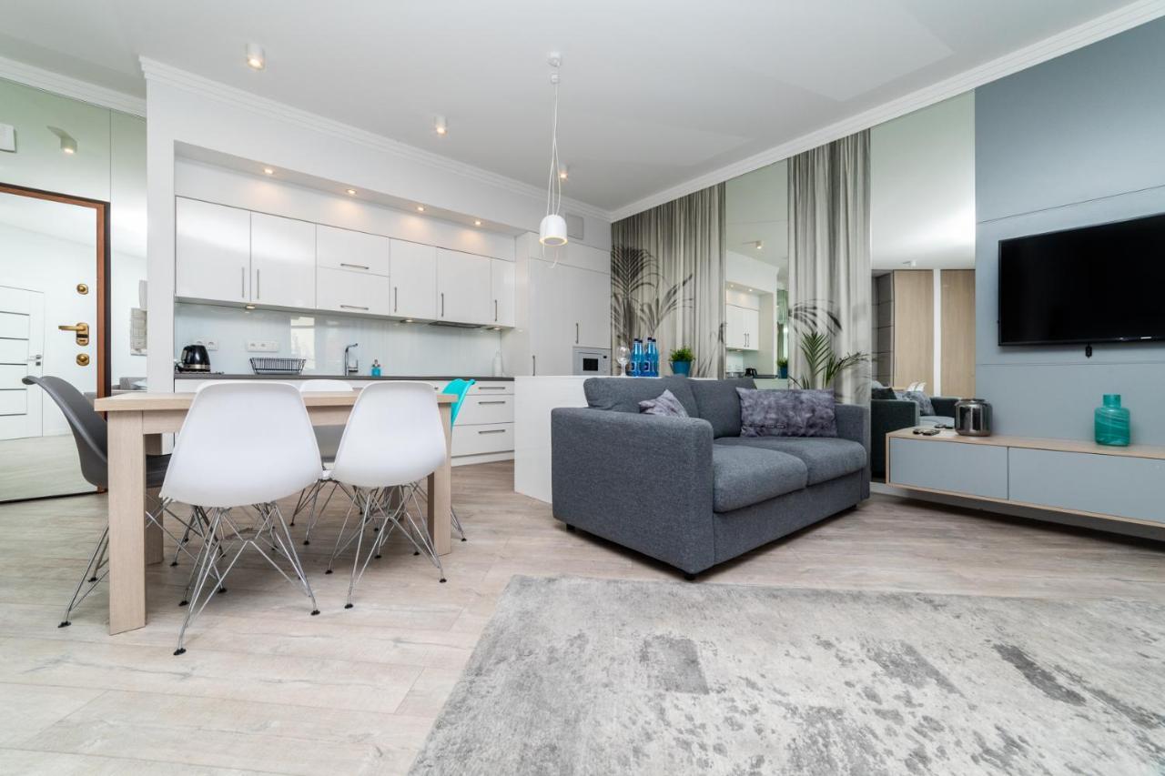 Lägenhet Palmowy - Neptun Park By Oneapartments Gdańsk