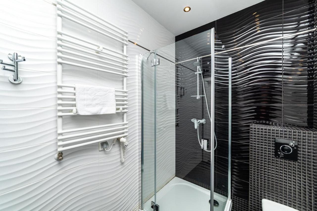 Palmowy - Neptun Park By Oneapartments Lägenhet