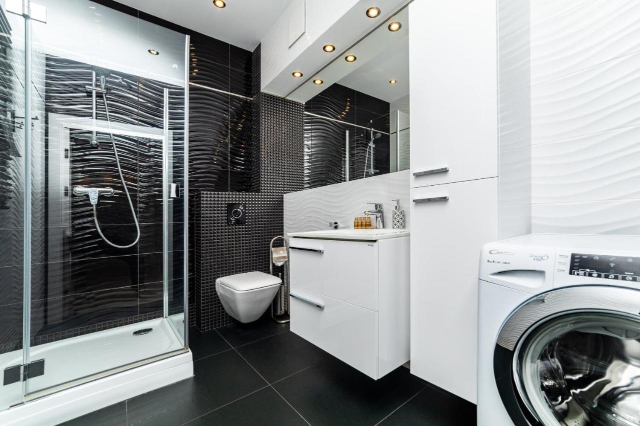 Palmowy - Neptun Park By Oneapartments Lägenhet
